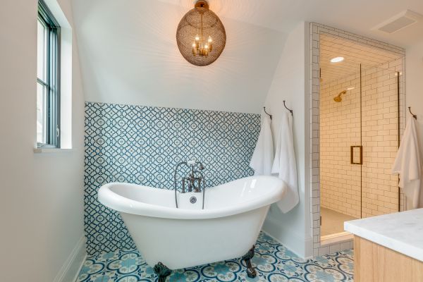 Clawfoot Tub Installation in Columbia City