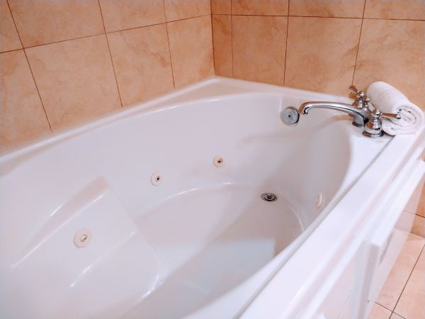 Acrylic Tub Installation in Columbia City
